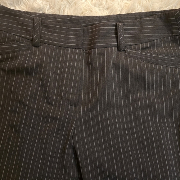 New Directions Women’s Dress Pants Gray Pin Stripe Size 14 Inseam 33" - Picture 2 of 7